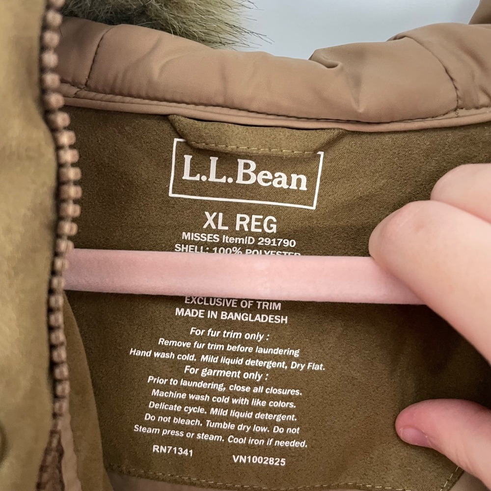L.L.Bean Women's Tan Faux Suede Fur Trim Puffer Gorpcore Winter Jacket Size XL - Picture 7 of 10